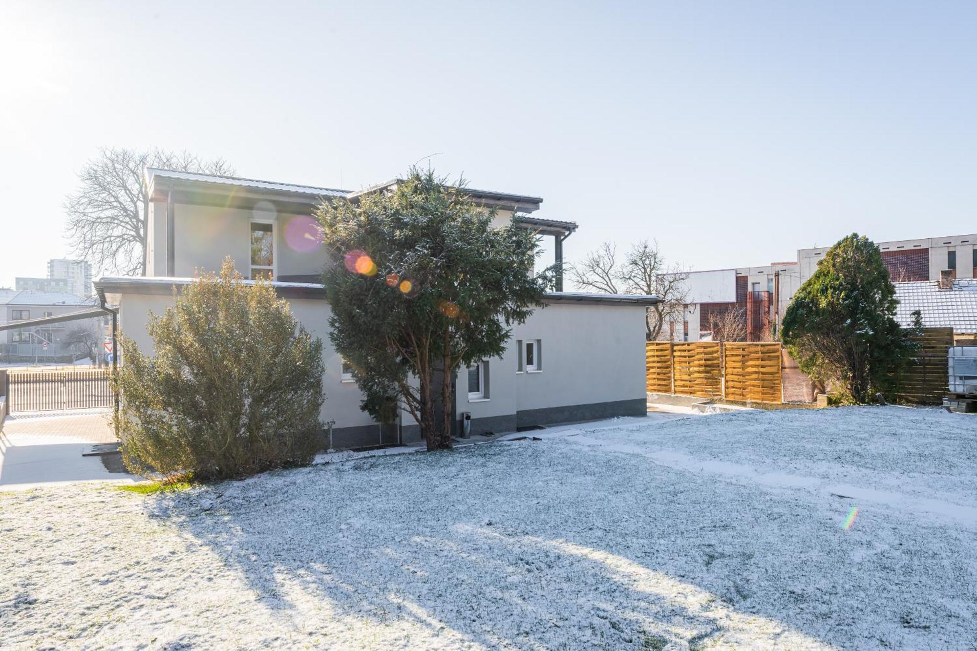 Apartament Praha-modrany *